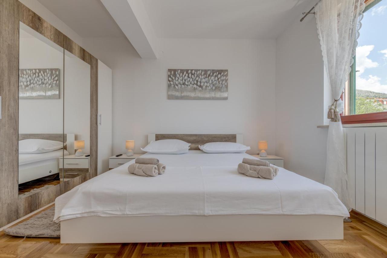 Apartman Aurelia Podstrana Eksteriør billede